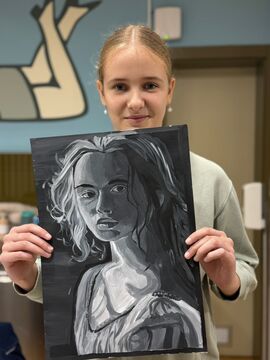 12 Učenci z izdelki